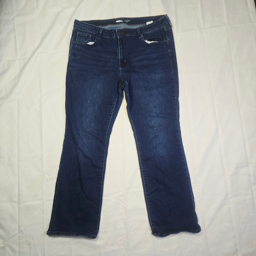 Old Navy Women Kicker Boot-Cut Jeans Size 16 Blue Dark Wash Mid-Rise Stretch V87